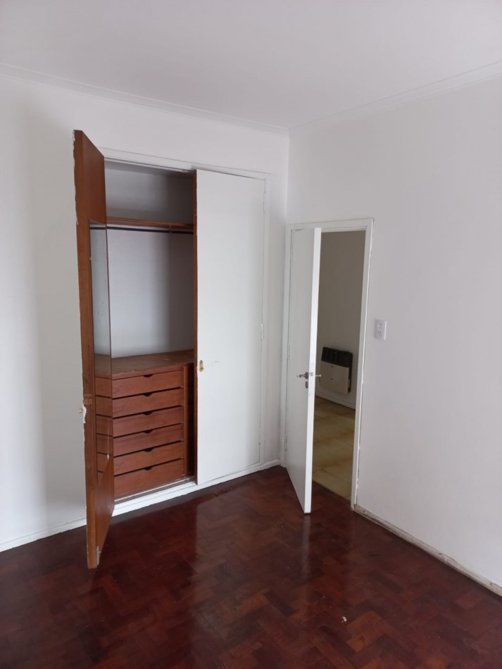 Mitre 1070